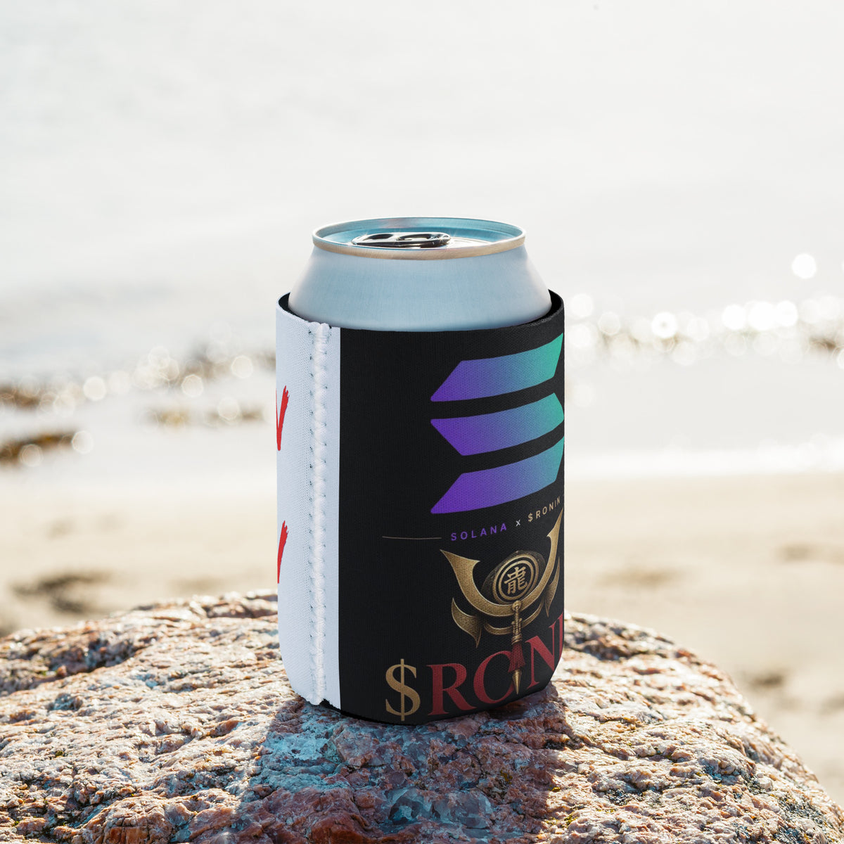Solana Crest Ronin Can Cooler: Solana logo over a gold kabuto crest and gold $RONIN